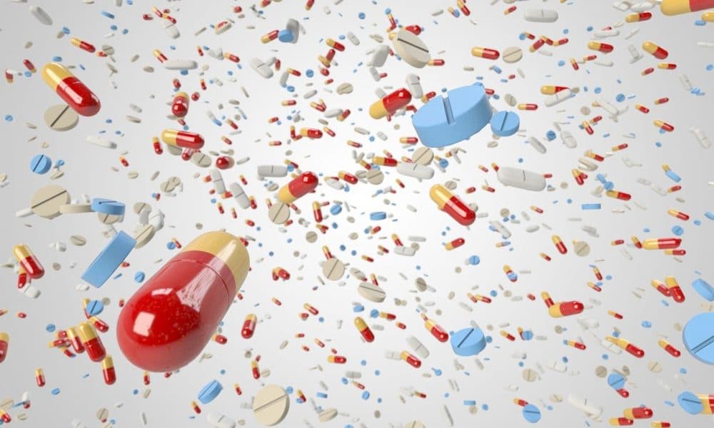 Using gold to reduce antibiotic resistance